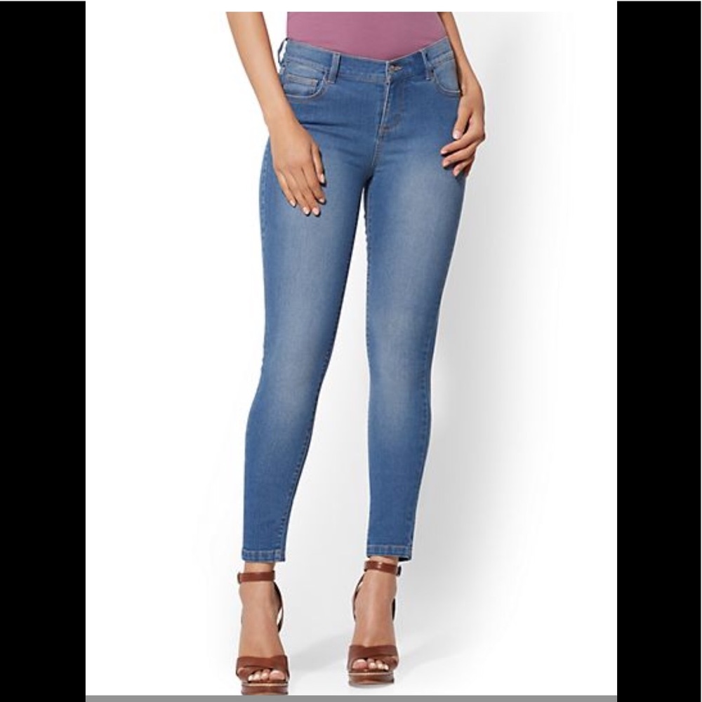Soho Runway Jean Leggings
